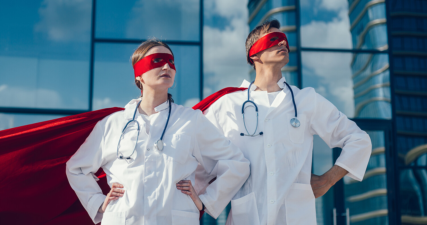 Les médecins se comportent parfois comme des superhéros et vont travailler même en étant malades. Photo: Adobe Stock/yurolaitsalbert