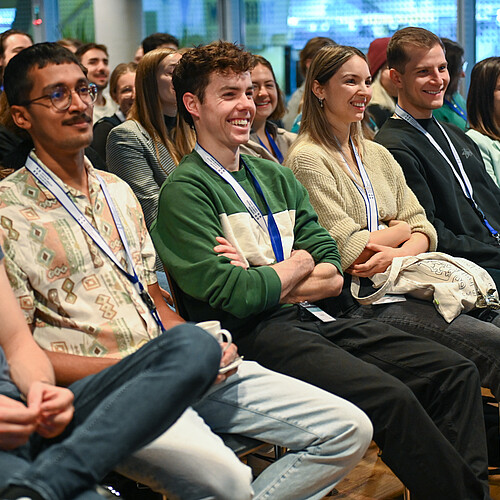 Lors du congrès de carrière medifuture, les participants découvrent de nombreuses facettes de la profession de médecin. Photo: Yanik Gasser/pixters.ch